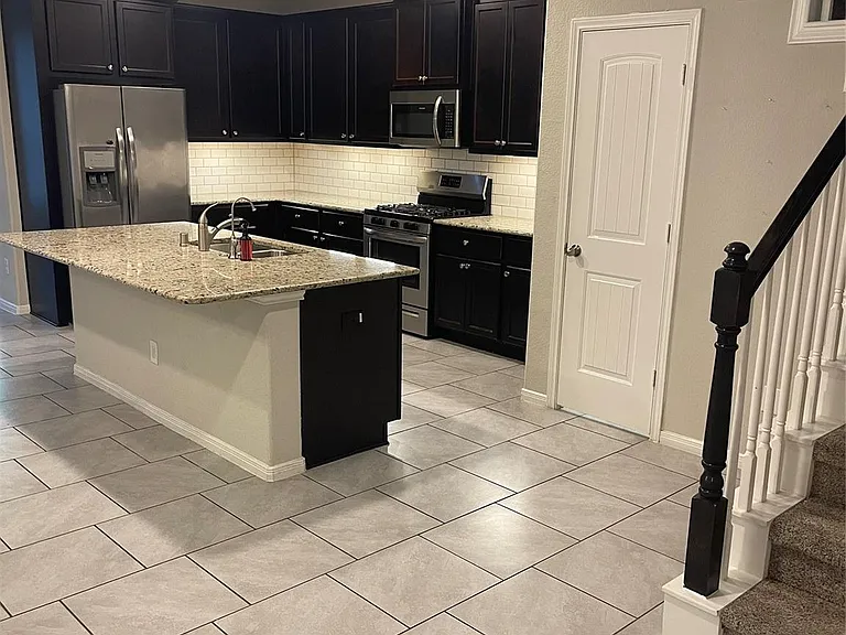 3417 Harvest Meadow Ln — Photo 4