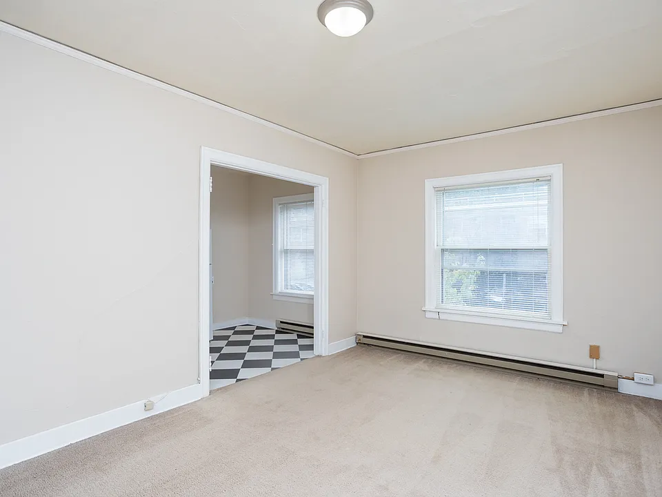 Welcome Home to Amhurst Apartments!