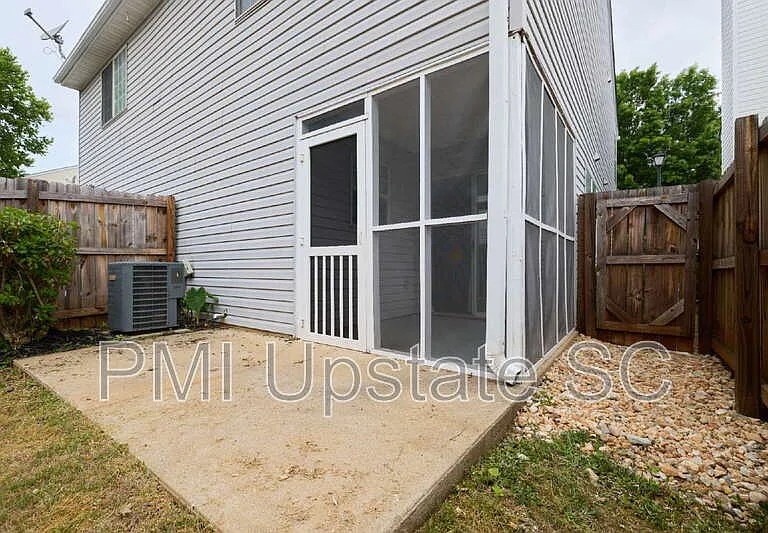 12 Hayfield Ln — Photo 17