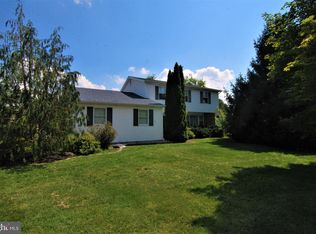 1523 Green Lane Rd, Lansdale, PA 19446