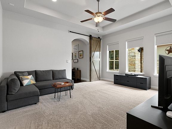 5th image of 273 Ranch Ridge Dr