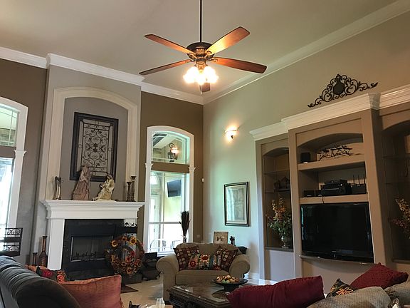 3rd image of 168 Paloma Dr