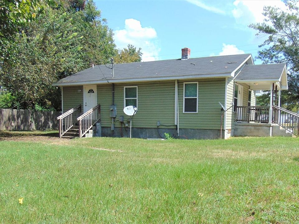 2nd image of 121 Shannon St