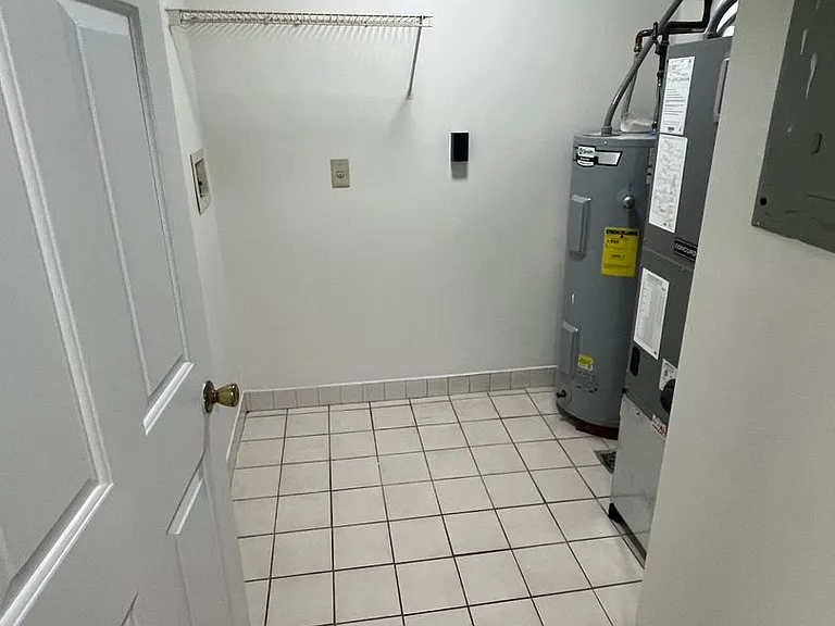 Anderson Commons Apartments — Photo 26