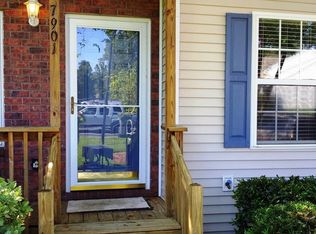 7901 Shadow Oak Dr, North Charleston, SC 29406