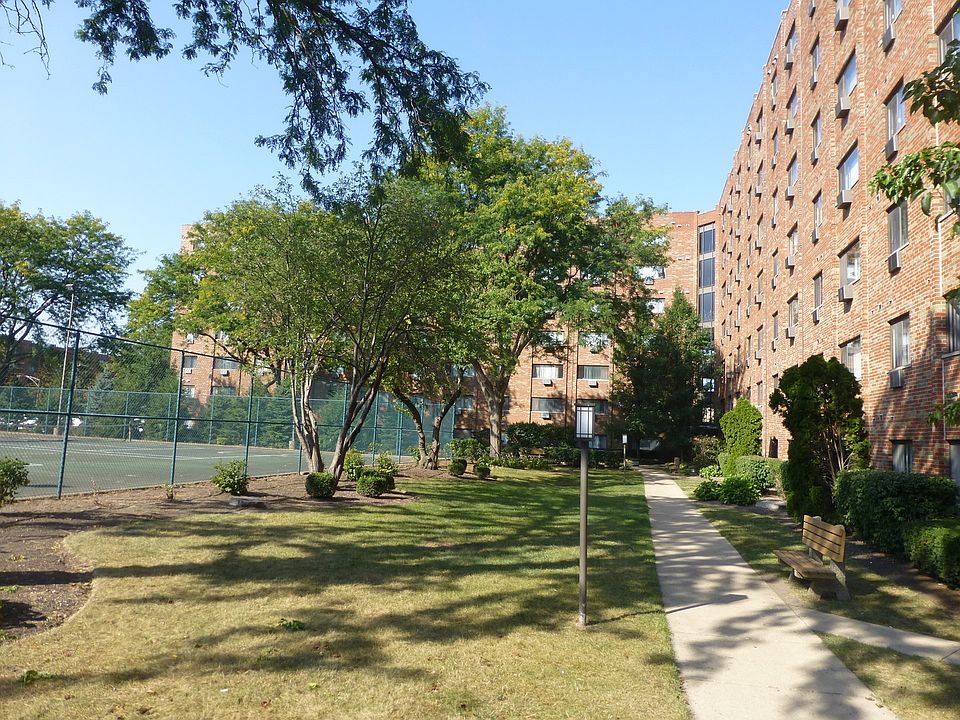 1st image of 8439 W Catherine Ave APT 121