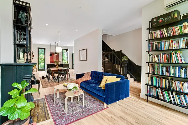 Rented by Compass | media 2