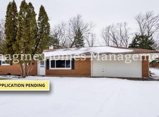 1507 Meadowlawn Dr, Macedonia, OH 44056
