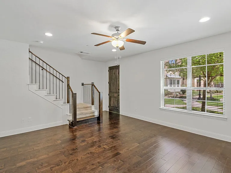 5208 McPherson Ln — Photo 4