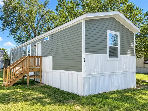 225 Partridge Ln, Windsor, VA 23487