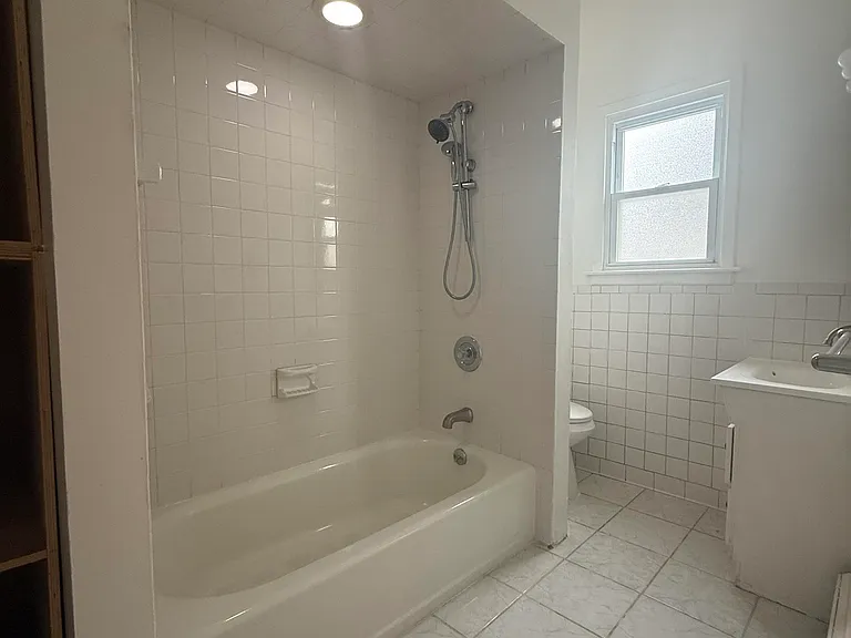 94 Laidlaw Ave — Photo 17