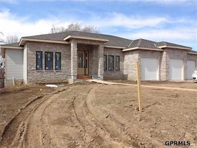 1st image of 3138 N 158th Plaza Cres