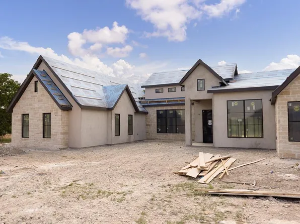 4238 Comanche Trace Dr, Kerrville, TX 78028