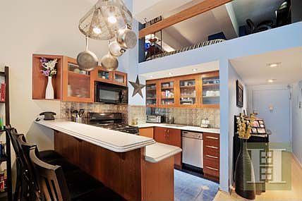 2nd image of 350 E 62nd St APT 2F