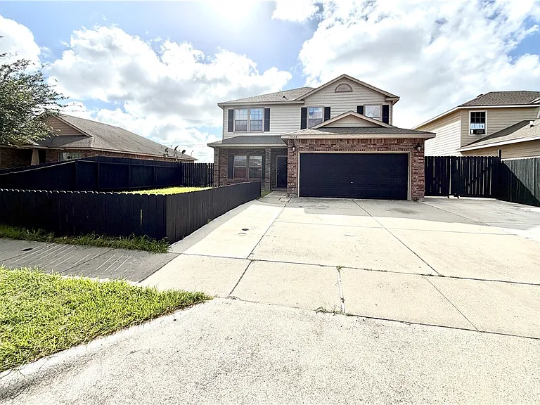 5509 Candace St — Photo 1