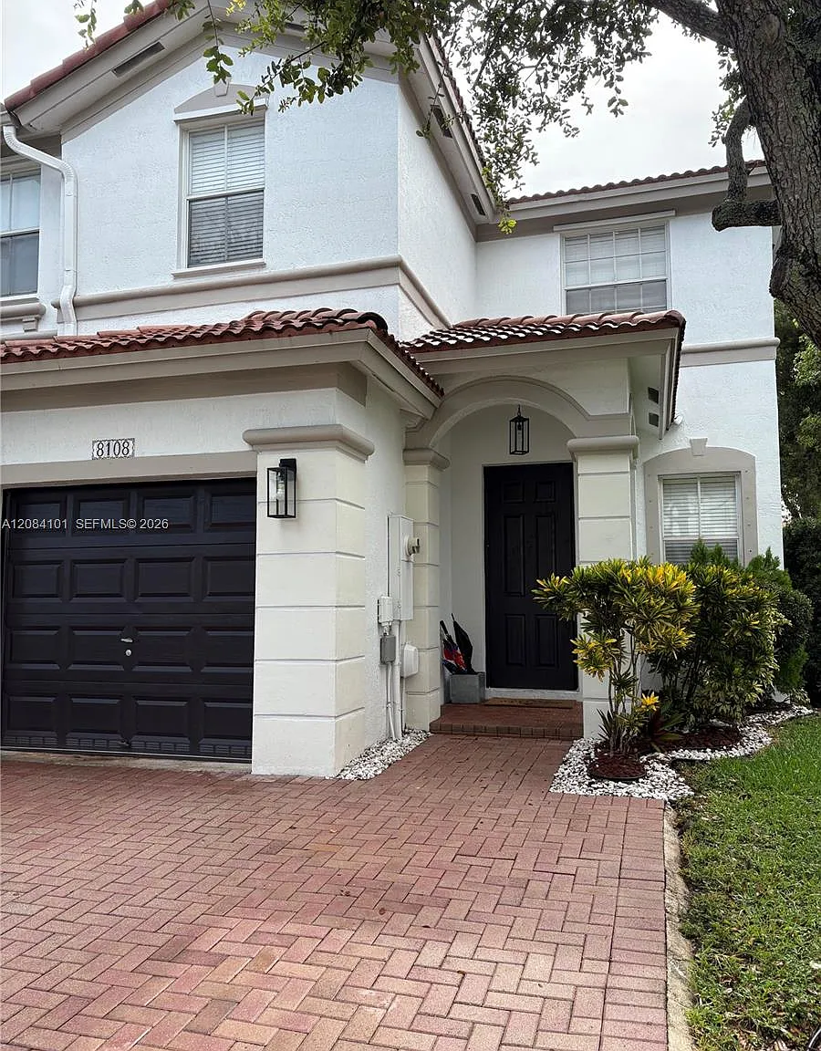 Islands At Doral 1st Addn — Photo 2
