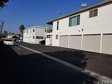 1534 Grand Ave #V2 — Photo 3