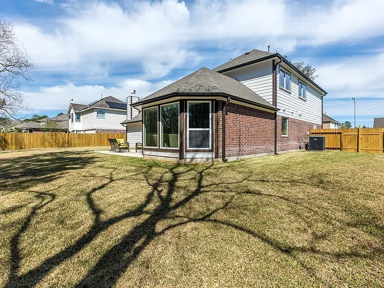 522 Jeremy Ct — Photo 36