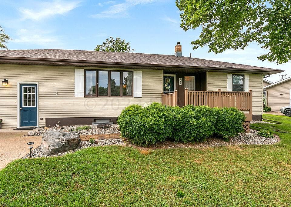 242 8th Ave S, Casselton, ND 58012 Zillow
