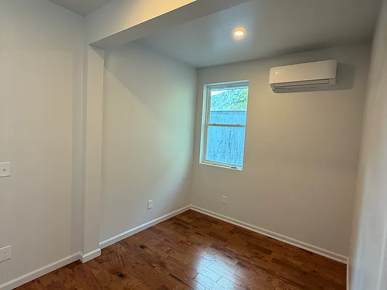 Karen Pl — Photo 5
