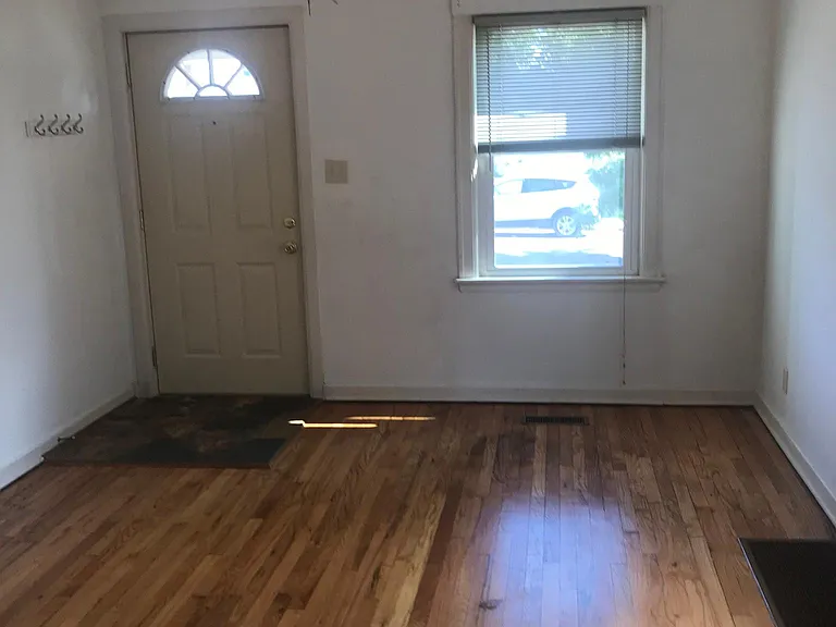 2635 Dodge Ave — Photo 4