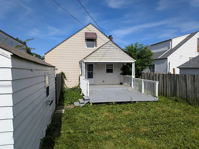 543 Woodbury Ave — Photo 20