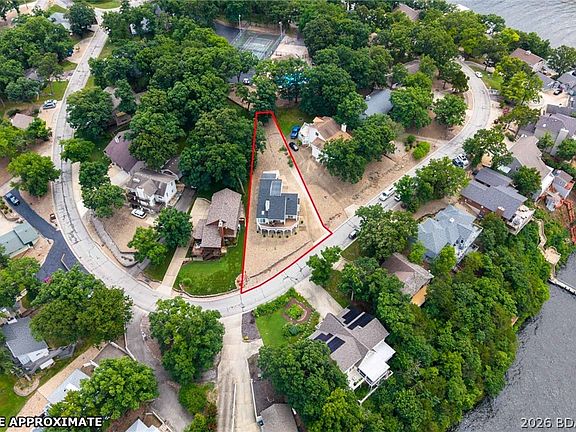 4th image of 1244 Summit Cir