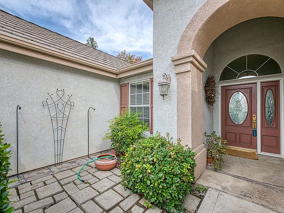 5th image of 2140 W Rue Street Michel