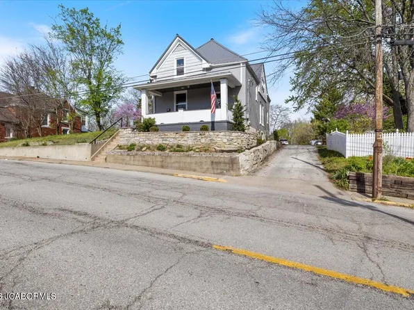 912 Broadway St, Jefferson City, MO 65101
