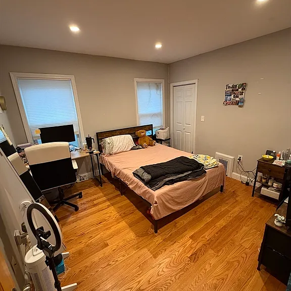 142 Newbury Ave #142 — Photo 8