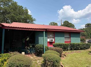 902 Belvedere Dr, Henderson, TX 75652
