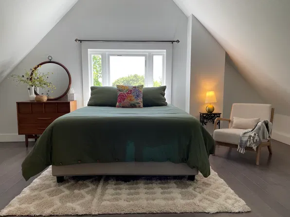 8 Highland St #1/2, Nashua, NH 03064