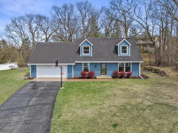 734 Cameron CIRCLE, Hartland, WI 53029