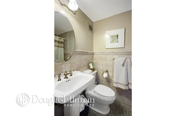 Sold by Douglas Elliman | media 32