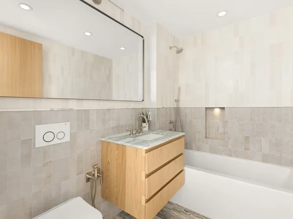 269 Eckford Street image 7 of 10