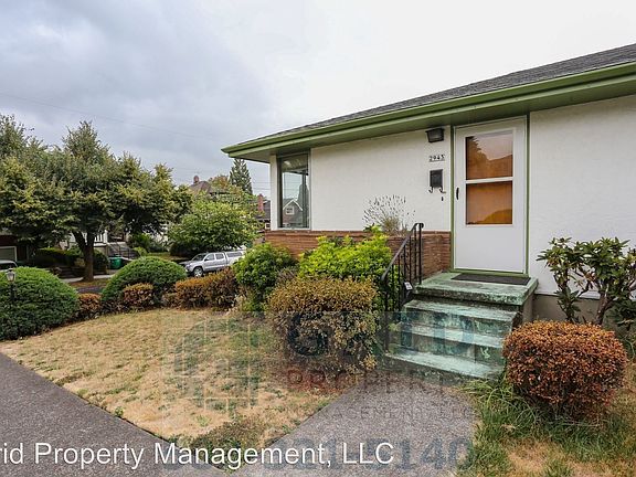 3rd image of 2943-2945 SE Brooklyn St