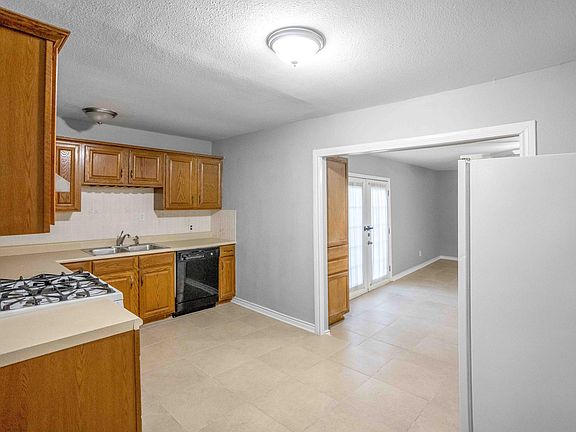 5th image of 235 Charben Dr