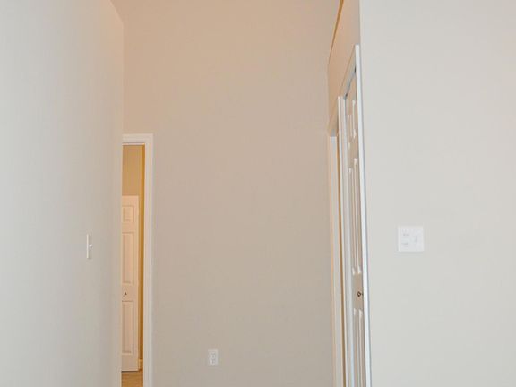 5th image of 4 Avalon Drive