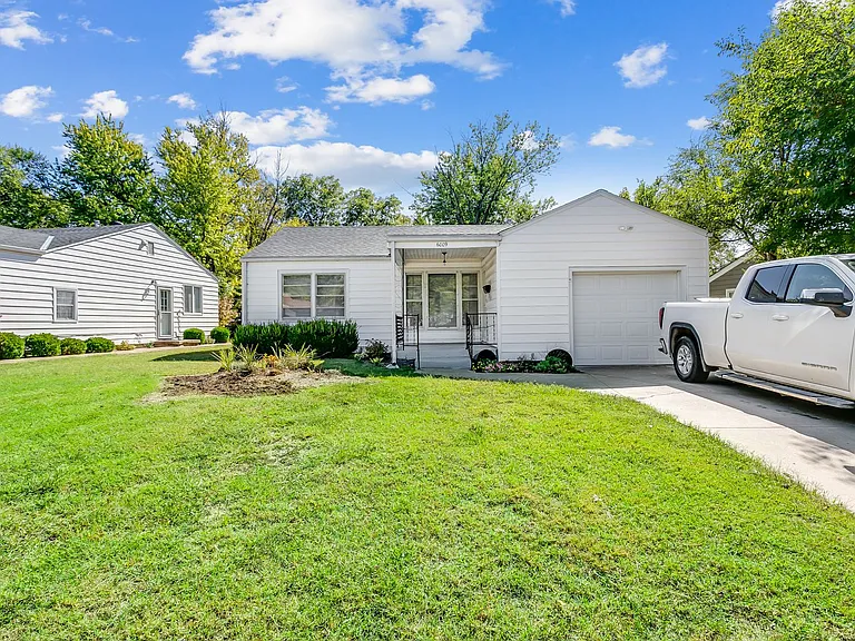 6009 E Gilbert St — Photo 12