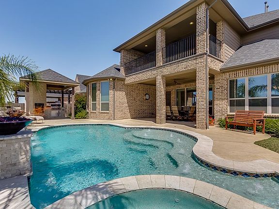 3rd image of 2726 Carlson Manor Dr