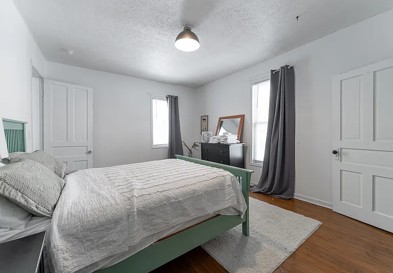 822 Laurel St — Photo 8