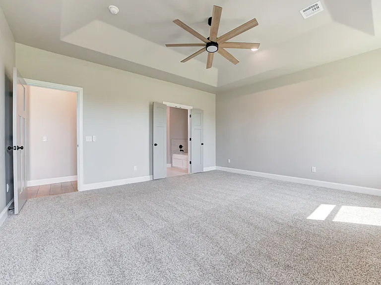 2728 Dunham Dr — Photo 25