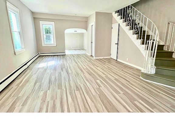 4th image of 116 E Federal St