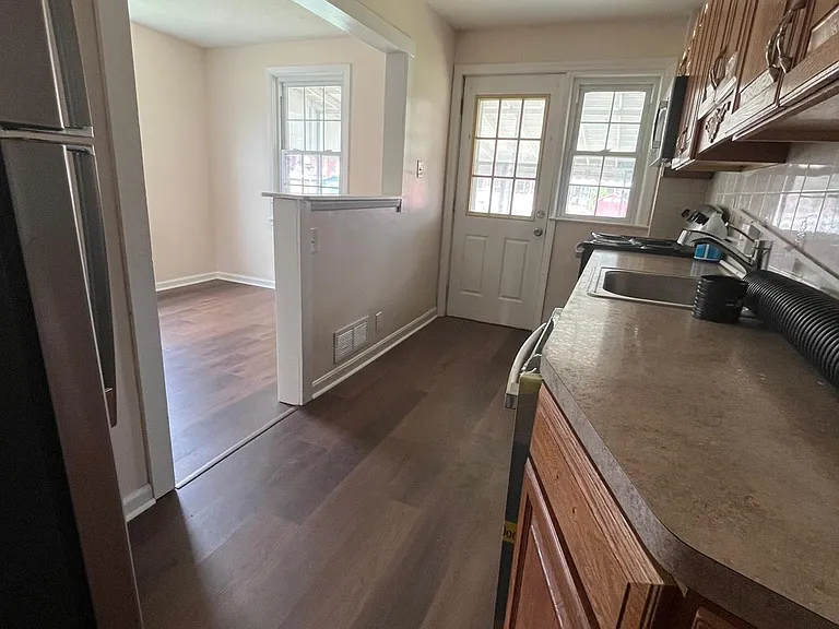 7452 Lawrence Rd — Photo 12