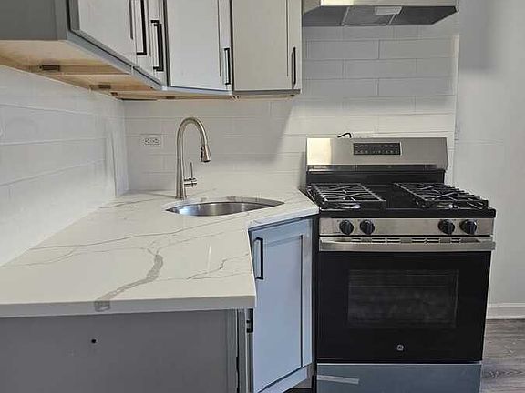 4th image of 157 Linden St #3