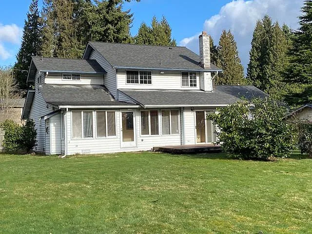 4 bed, 2.5 bath, 2200 sqft, $4,550 — Photo 2