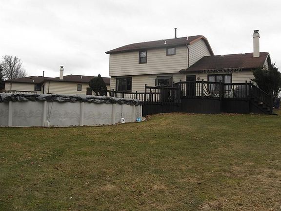 4th image of 74 Crownland Cir