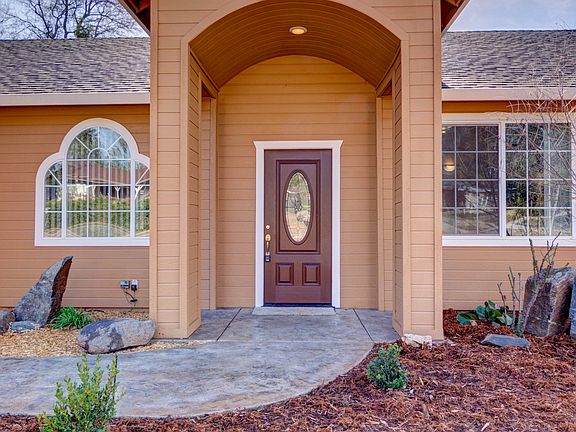3rd image of 3336 Country Club Dr