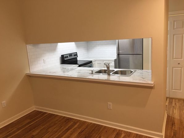 15674 Riverdale Ave E