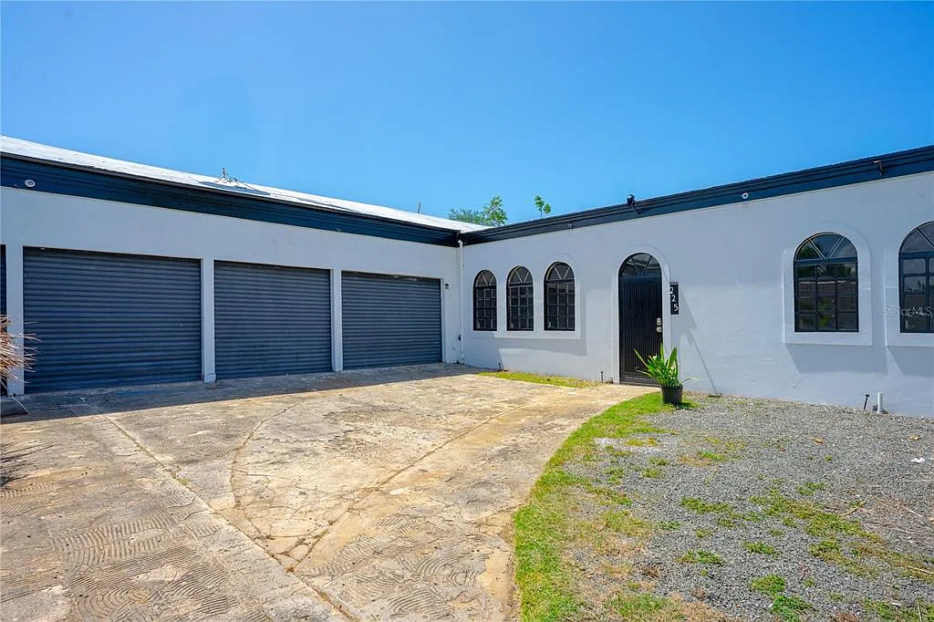 6 bed, 3.5 bath, 3364 sqft, $3,500 — Photo 3